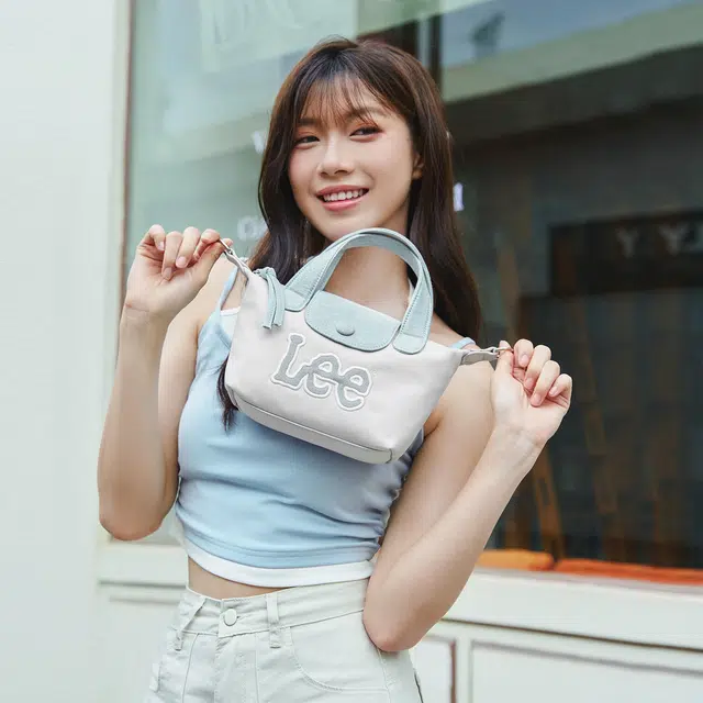 Lee
