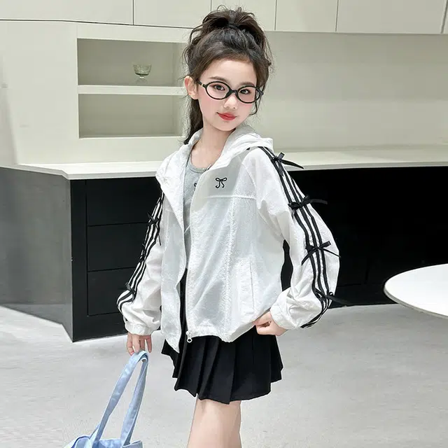 雅鹿户外服 透气百搭连帽防晒服 白色 儿童款