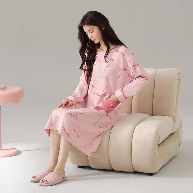 俏霓桐 简约舒适圆领长袖可爱甜美学生时尚居家睡衣家居服睡裙 女款