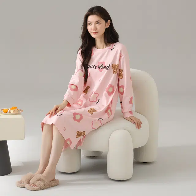 俏霓桐 卡通小熊纯棉舒适圆领长袖可爱甜美学生时尚居家睡衣家居服睡裙 女款