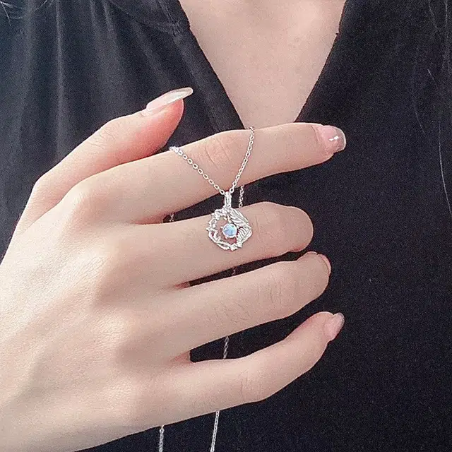 【S925银&恋爱告白】 雅谷 锁骨链 蓝桉与鸟 天使之翼甜蜜梦幻花环 森系小清新 小众设计高级感 表白礼盒 琉璃 项链 女款