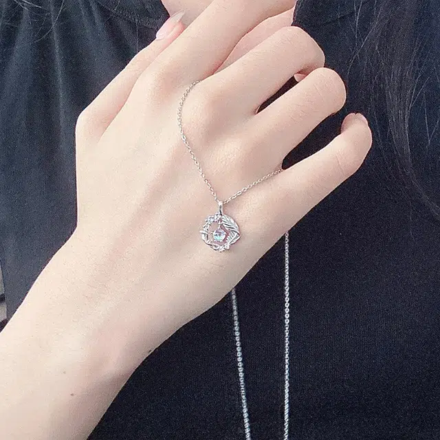 【S925银&恋爱告白】 雅谷 锁骨链 蓝桉与鸟 天使之翼甜蜜梦幻花环 森系小清新 小众设计高级感 表白礼盒 琉璃 项链 女款