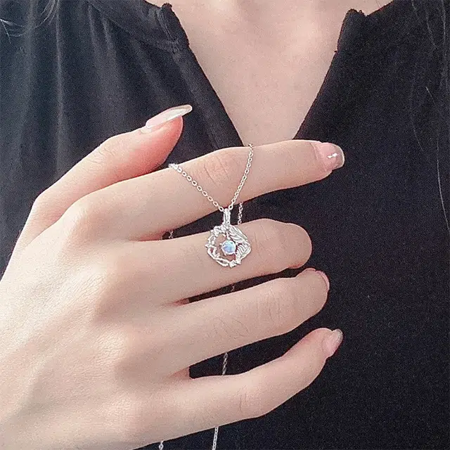 【S925银&恋爱告白】 雅谷 锁骨链 蓝桉与鸟 天使之翼甜蜜梦幻花环 森系小清新 小众设计高级感 表白礼盒 琉璃 项链 女款