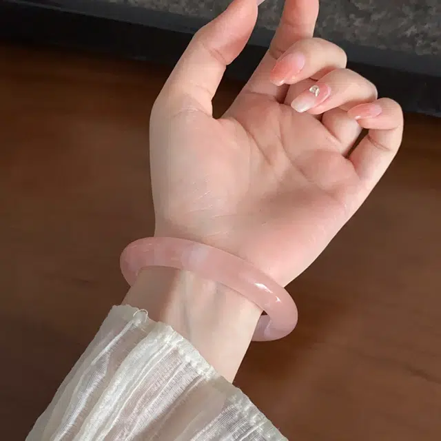 雅谷 白月光 粉晶招财 平安招桃花 一步一响 美人镯叮当镯新中式复古古风汉服旗袍蜜柚粉晶 水晶 手镯 女款