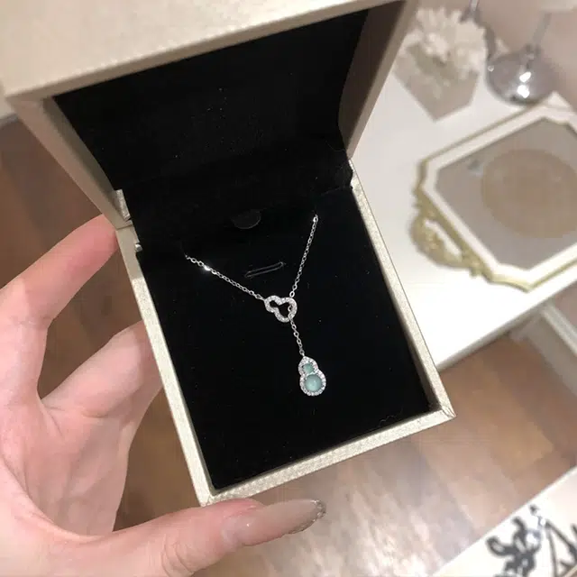 雅谷 福禄葫芦冰蓝高级感闪耀 国潮新中式 喜乐平安 纳福如意精致小众轻奢 典雅温婉 国风复古优雅锁骨链 琉璃 项链 女款