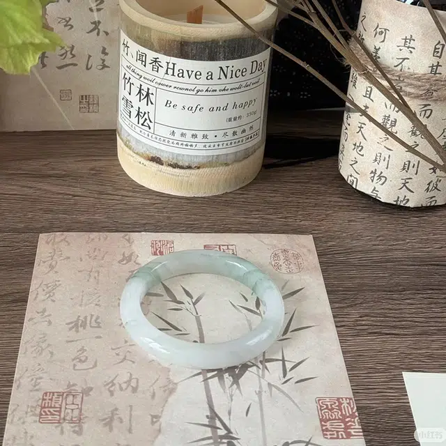 雅谷 高品质 青山黛翠云贵妃镯 平安 新中式 国潮古风 清冷高级 温柔细腻 天山翠 玉石手镯 男女同款情侣款