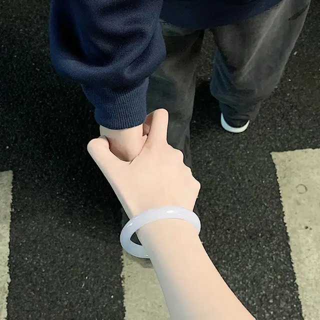 雅谷 金丝翠 白月光  一步一响 国风国潮 古风汉服旗袍 新中式 轻奢高级感 小众设计  优雅水润 气质显白 天山翠 玉石手镯 女款