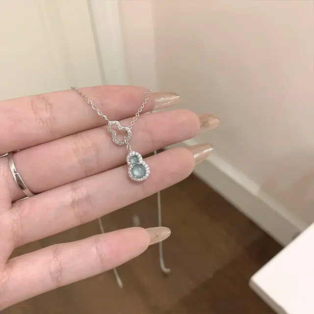 雅谷 福禄葫芦冰蓝高级感闪耀 国潮新中式 喜乐平安 纳福如意精致小众轻奢 典雅温婉 国风复古优雅锁骨链 琉璃 项链 女款