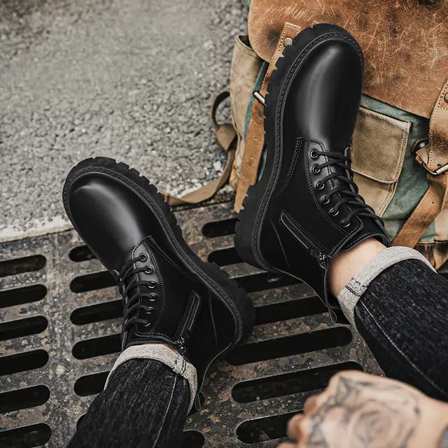 潮流纯色高级感机车风防滑耐磨舒适 中筒 马丁靴 男款 黑色