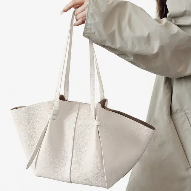 VANDEE Tote