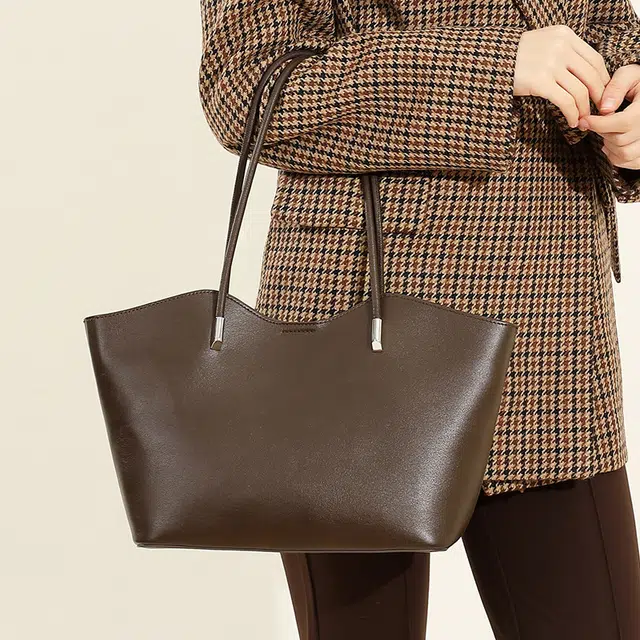 VANDEE Tote