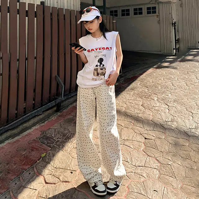 玉儿恋 韩版印花复古碎花小众设计感宽松百搭阔腿垂感直筒高腰拉链韩系窄版显瘦减龄牛仔裤 女款 白色
