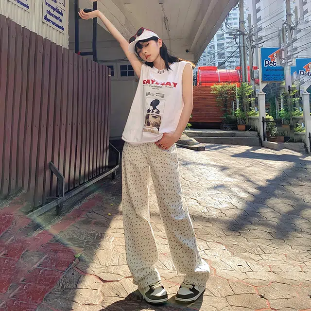 玉儿恋 韩版印花复古碎花小众设计感宽松百搭阔腿垂感直筒高腰拉链韩系窄版显瘦减龄牛仔裤 女款 白色