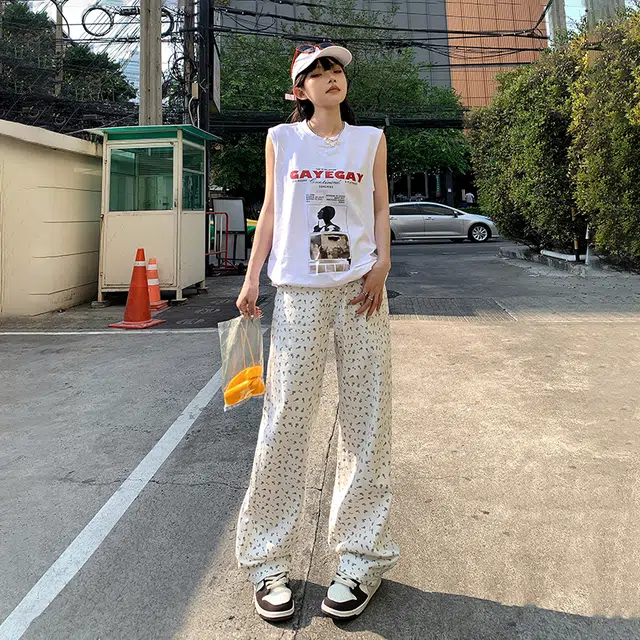 玉儿恋 韩版印花复古碎花小众设计感宽松百搭阔腿垂感直筒高腰拉链韩系窄版显瘦减龄牛仔裤 女款 白色