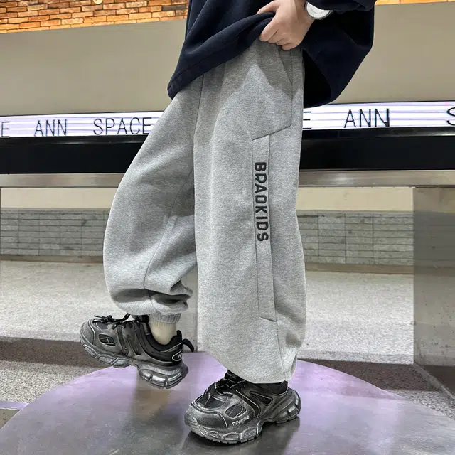 儿童款 熊猫圆圆时尚帅气两侧绣花字母加绒 休闲运动裤