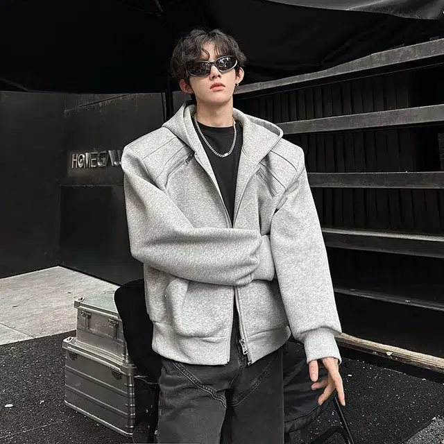 虫小绿 机车潮流行飞行服重磅百搭时尚工装条纹拉链高级感垫肩金属设计款小众高街连帽开衫立体解构宽松短款美式夹克外套 男女同款