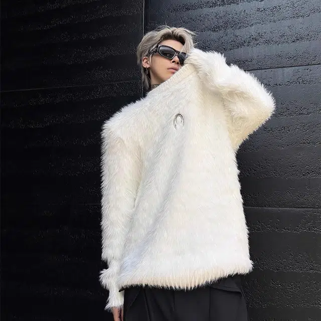 虫小绿 潮流高级感仿貂绒垫肩圆领上衣秋冬季美式复古潮牌设计宽松慵懒风毛衣休闲百搭痞帅套头针织衫 男女同款