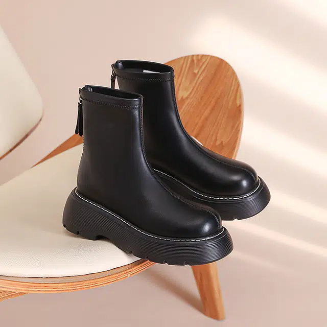 DAPHNE PU 5.6cm
