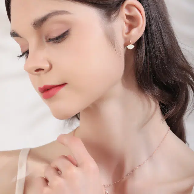 GRACE GIRL 18K