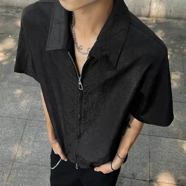 美式复古高街潮流小众纯色双拉链黑暗风褶皱设计宽松休闲百搭痞帅日常通勤透气舒适翻领短袖衬衫 男女同款 黑色
