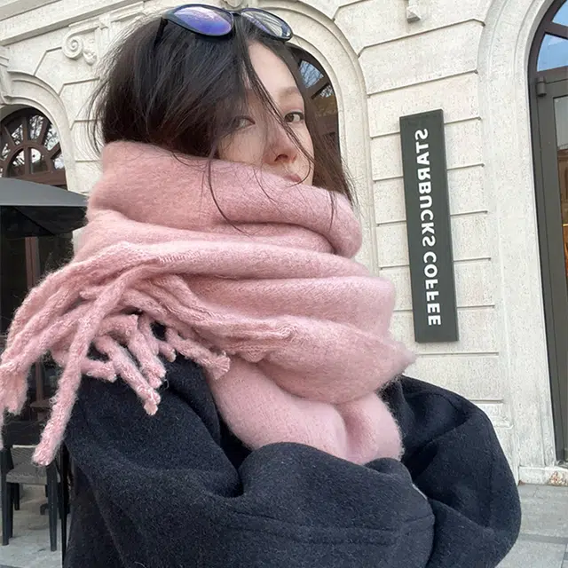 Cranta Komeia ins