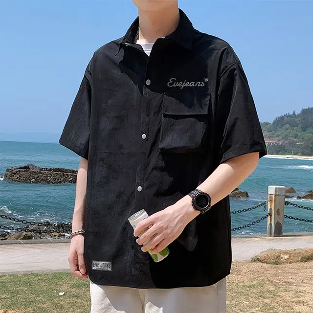 依文 开学季百搭学院风美式字母签名印花短袖外套设计感褶皱宽松休闲舒适透气冰感翻领短袖衬衫 男女同款