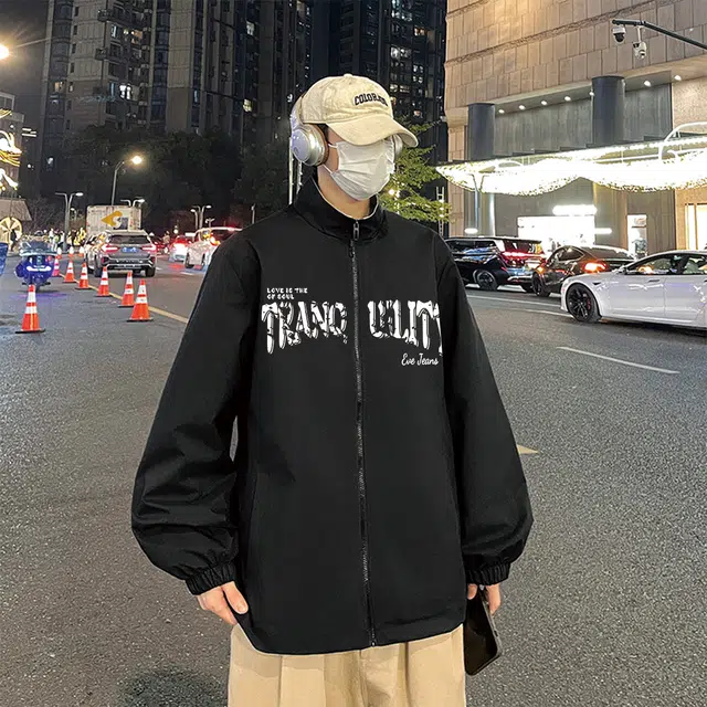 依文 美式高街潮牌基础款个性字母创意设计复古立领学院风休闲运动街头潮流百搭舒适宽松工装夹克外套 男女同款