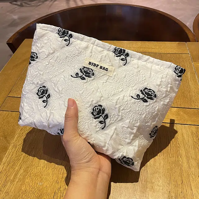 轻迎 优雅时尚潮流便携大容量气质玫瑰 高级感 化妆包内胆包旅行包 收纳包洗漱包