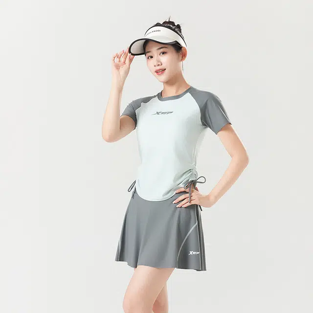 特步 时尚舒适泳装游泳运动修身遮肚显瘦短袖短裙两件套休闲度假温泉裙式分体泳衣 女款