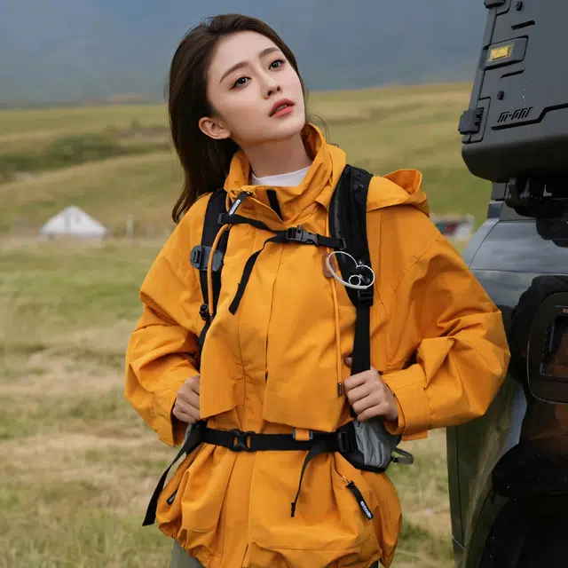 赛琪 玫瑰的故事户外登山防风防水机能风宽松百搭美拉德飞行员口袋工装休闲百搭连帽夹克外套 女款 向日葵色