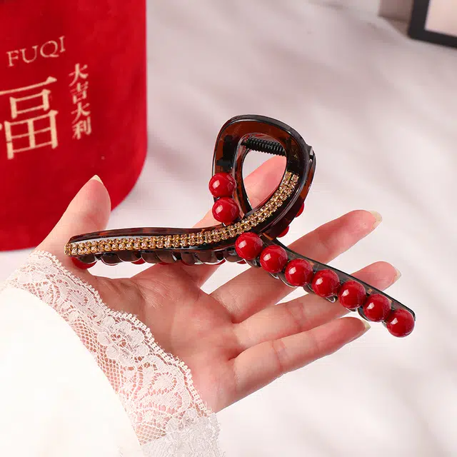 OFLY Large Red Shark Clip