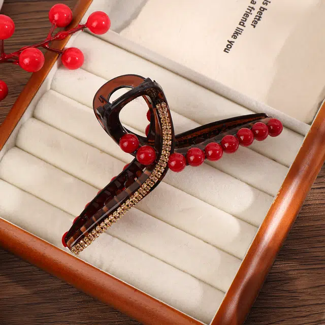 OFLY Large Red Shark Clip