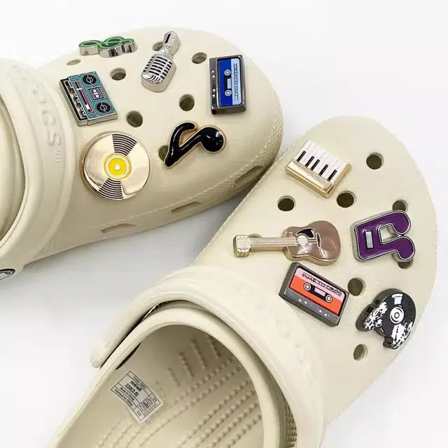 OFLY Crocs