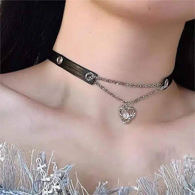 聆听花开 甜酷风月光爱心锁骨链 甜妹轻奢高级感 小众少女心颈链精致 创意个性 钛钢 项链 女款
