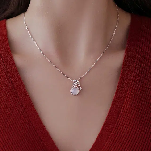 聆听花开 福袋盘缠 轻奢小众设计锁骨链 玉髓 项链 女款