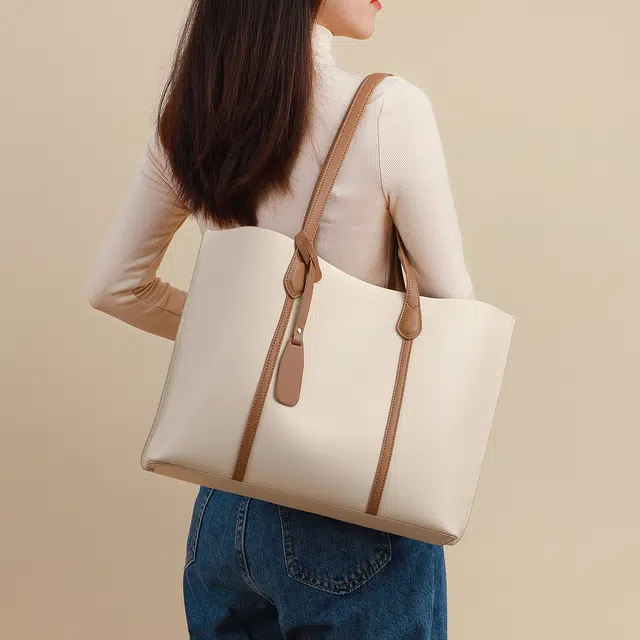 CBANNER Tote