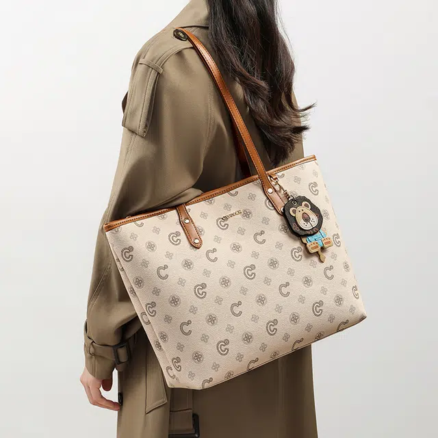CBANNER Tote