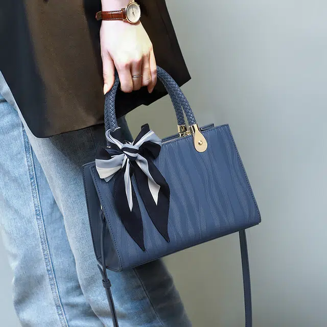 CBANNER Tote