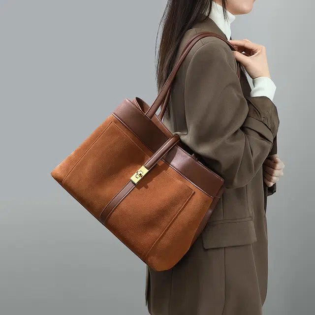 CBANNER Tote
