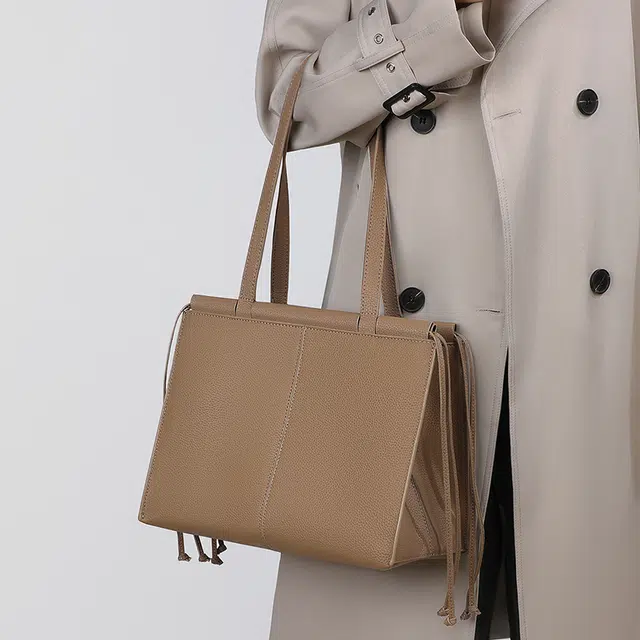 CBANNER Tote