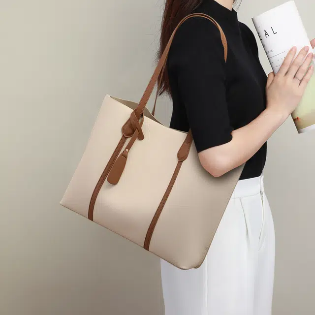 CBANNER Tote