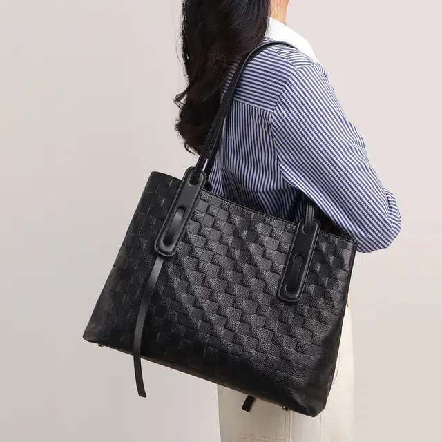 CBANNER Tote