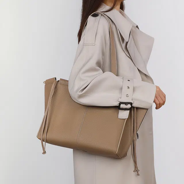CBANNER Tote
