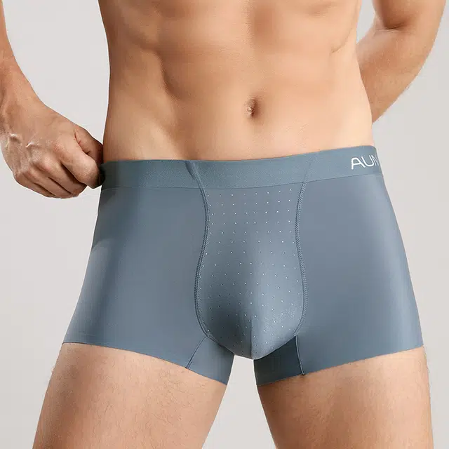 AUN 3