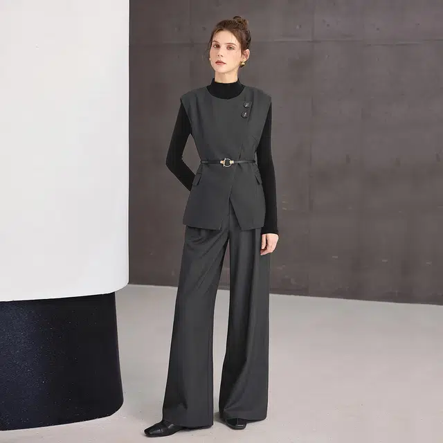 她池 含绵羊毛圆领无袖叠穿马甲搭宽松款纯色阔腿裤休闲套装 女款