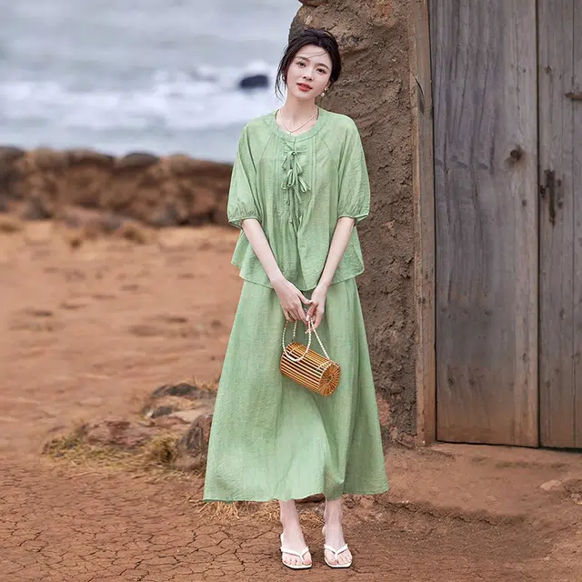 她池 复古清新淑女上衣简约半身裙裙装套装 女款