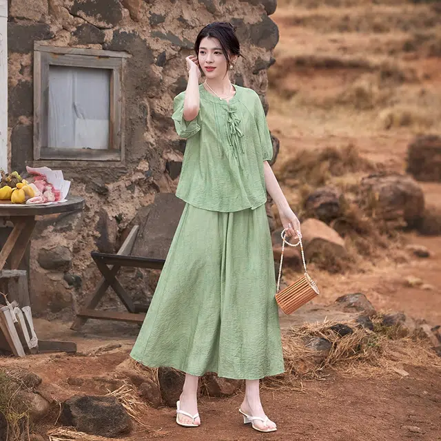 她池 复古清新淑女上衣简约半身裙裙装套装 女款