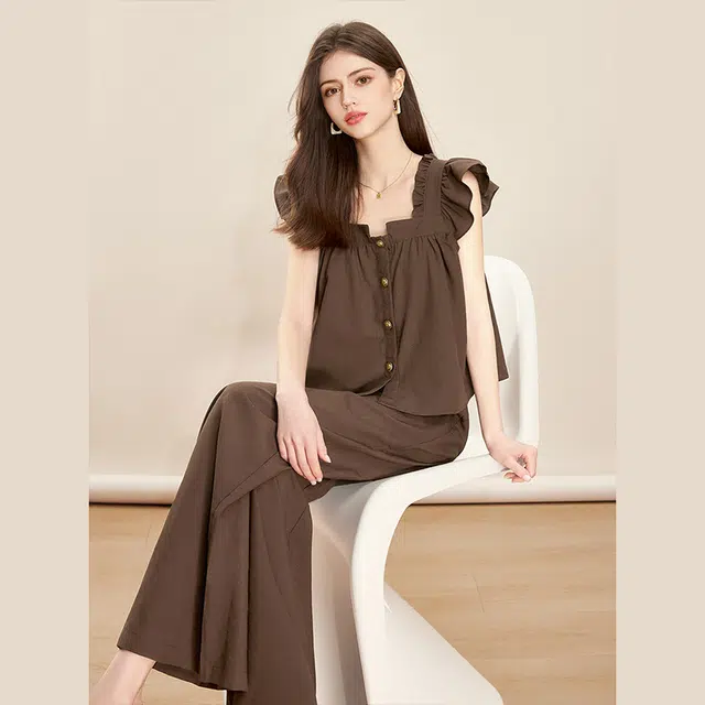 她池 两件套减龄百搭休闲套装 女款 咖色