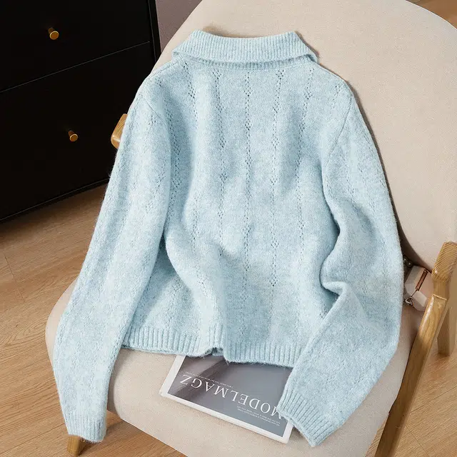 她池 甜美风撞色纽扣翻领短款卡通刺绣单排扣长袖针织衫 女款