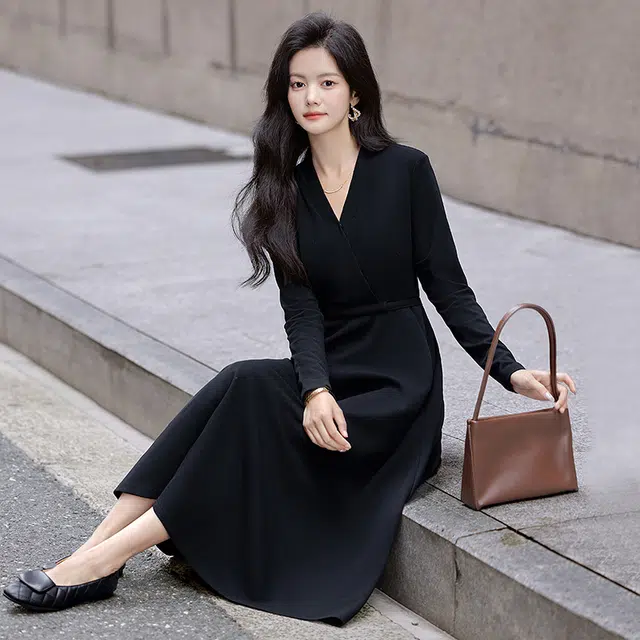 丝柏舍 收腰系带气质纯色中长款修身简约长袖连衣裙 女款 黑色